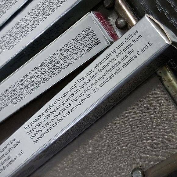 9 Lip designer retractable fill contour lip liners bundle - Picture 7 of 7